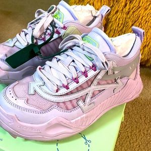 Off white ODSY sneakers